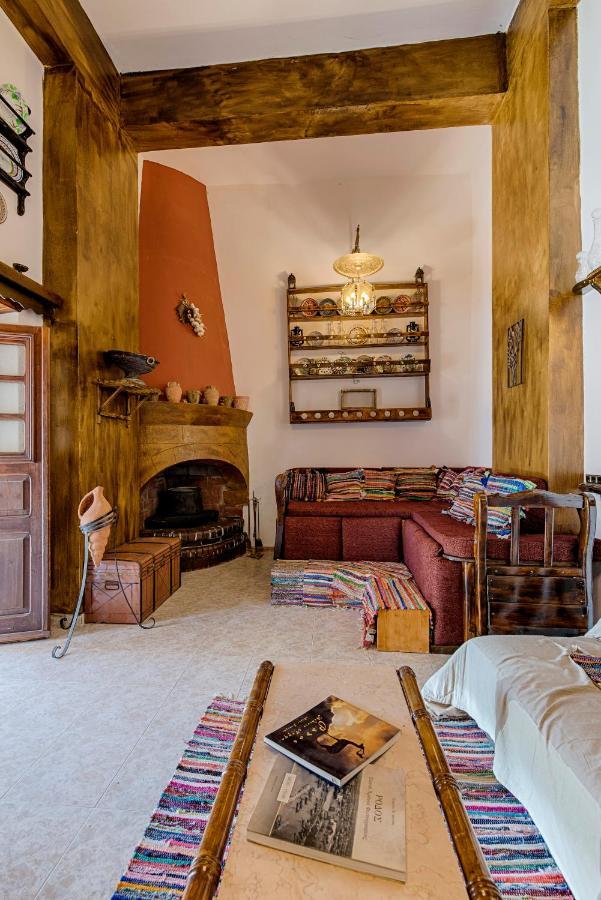 Hara's Traditional Detached House In Malona Holiday home Malona Village