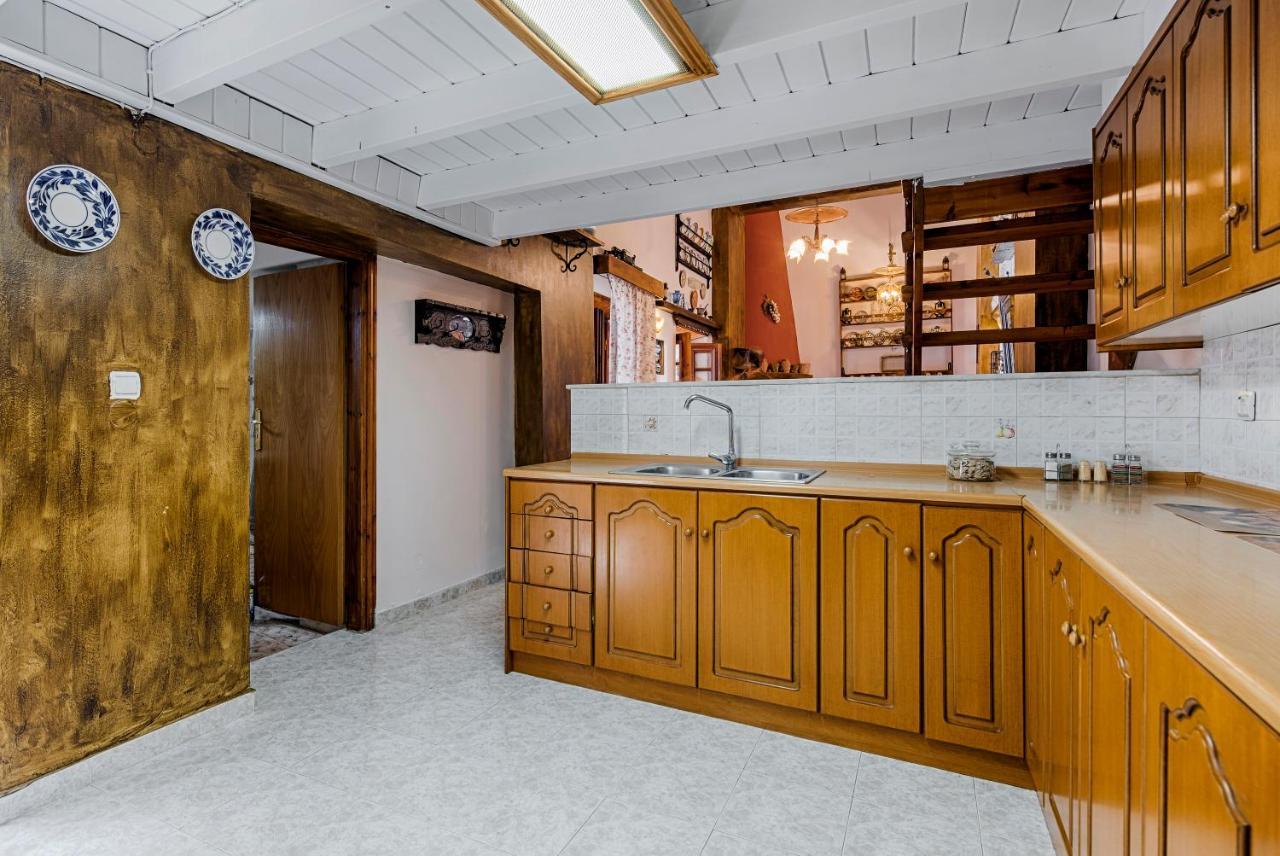 Holiday home Hara's Traditional Detached House In Malona Malona Village
